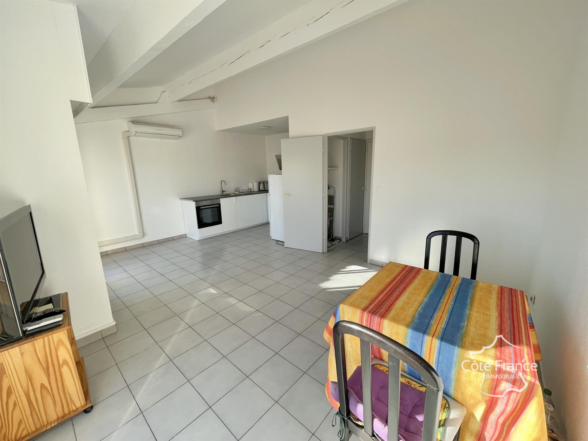 Duplex spațios cu 2 dormitoare în cartierul Saint Martin Le Cap D'Agde