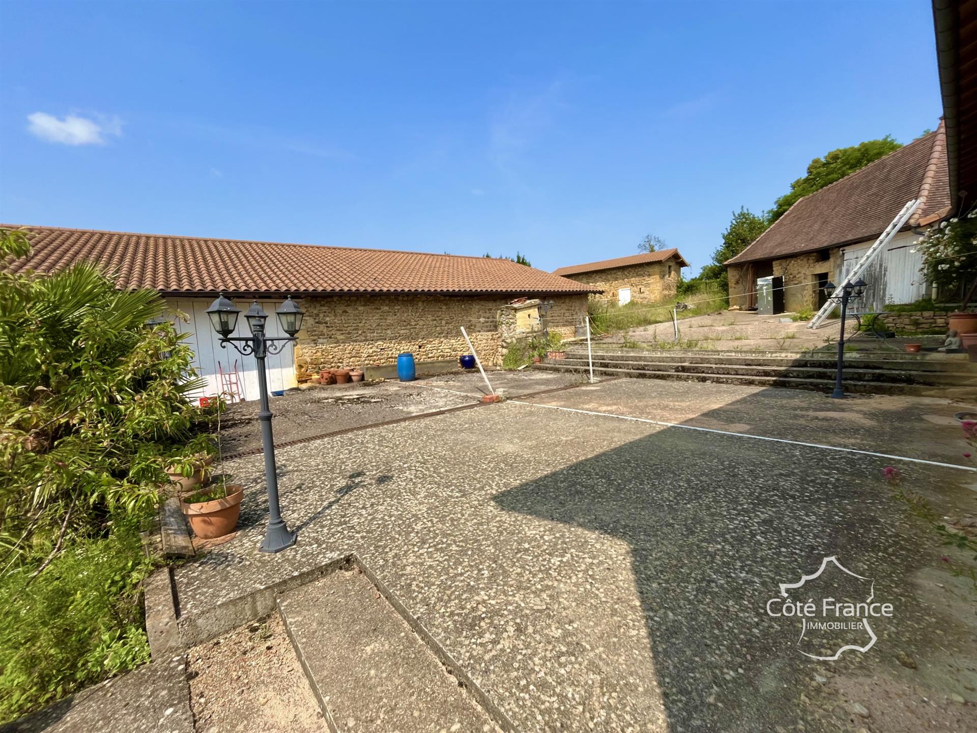 Exceptional Farmhouse 5 Hectares in the Heart of Nature with Dominant View Ideal for Gîtes & Recepti