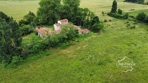 Superb 8 bedroom residence on 4 hectares of land with great potential