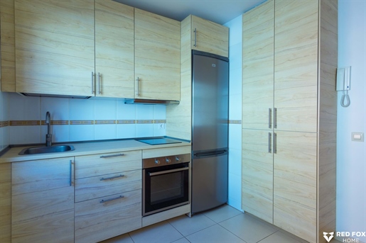 Appartement moderne de 3 chambres avec cuisine rénovée et potentiel locatif
