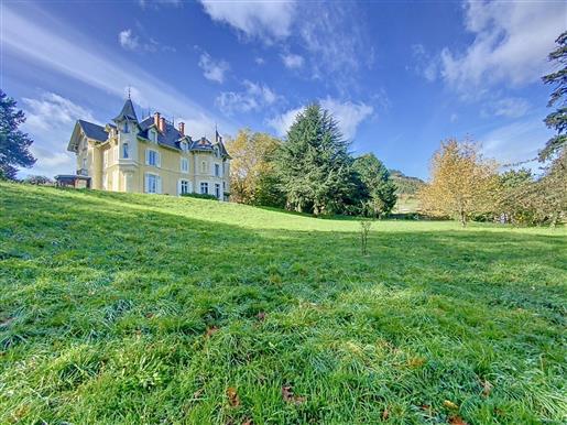 Domaine Manoir Chateau Holiday Rentals Bed & Breakfast Massif du Pilat