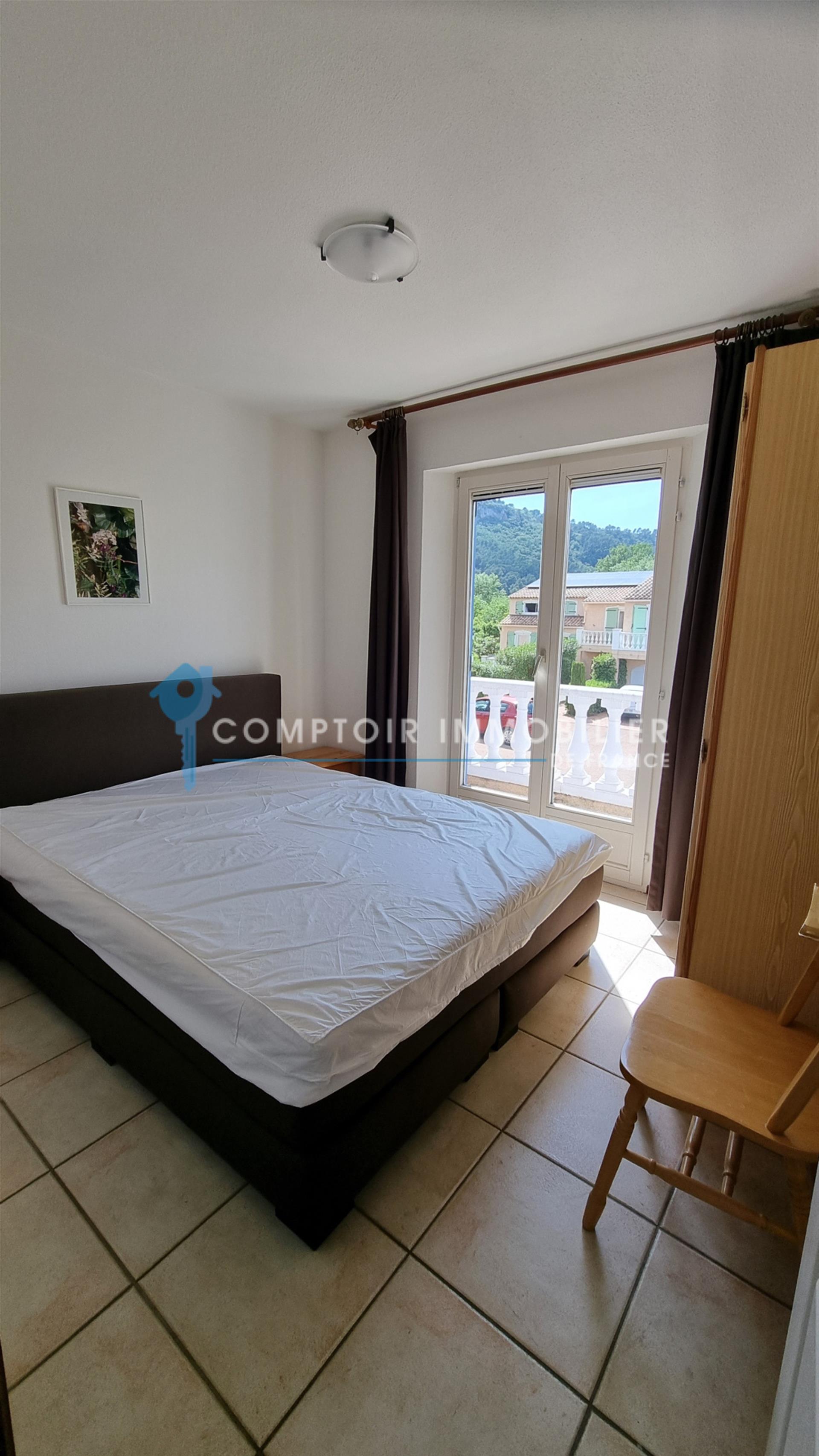 Compra: Vivenda (83550)