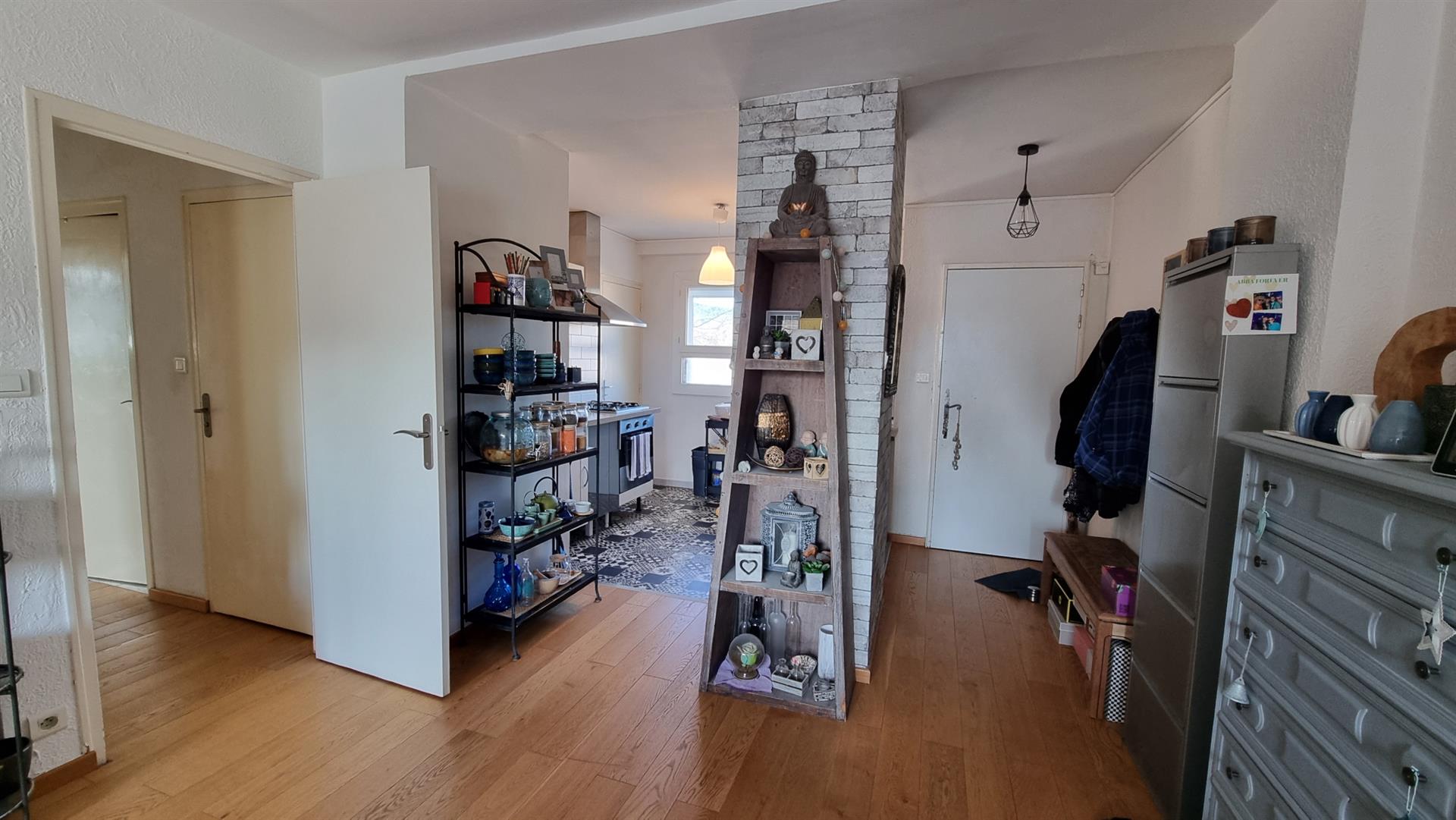Var (83) - For sale - Draguignan - Charming apartment with 2 bedrooms close to all amenities