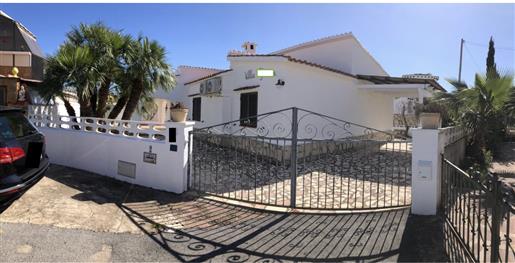 Talo meren rannalla, Denia, Costa Blanca, Espanja