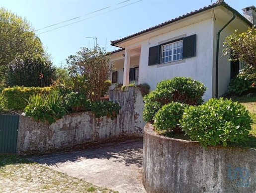 Home / Villa with 4 Rooms in Viana do Castelo with 233,00 m²