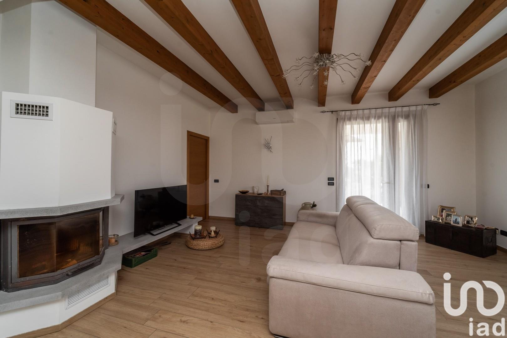 Sale Detached house / Villa 130 m² - 2 bedrooms - Albignasego