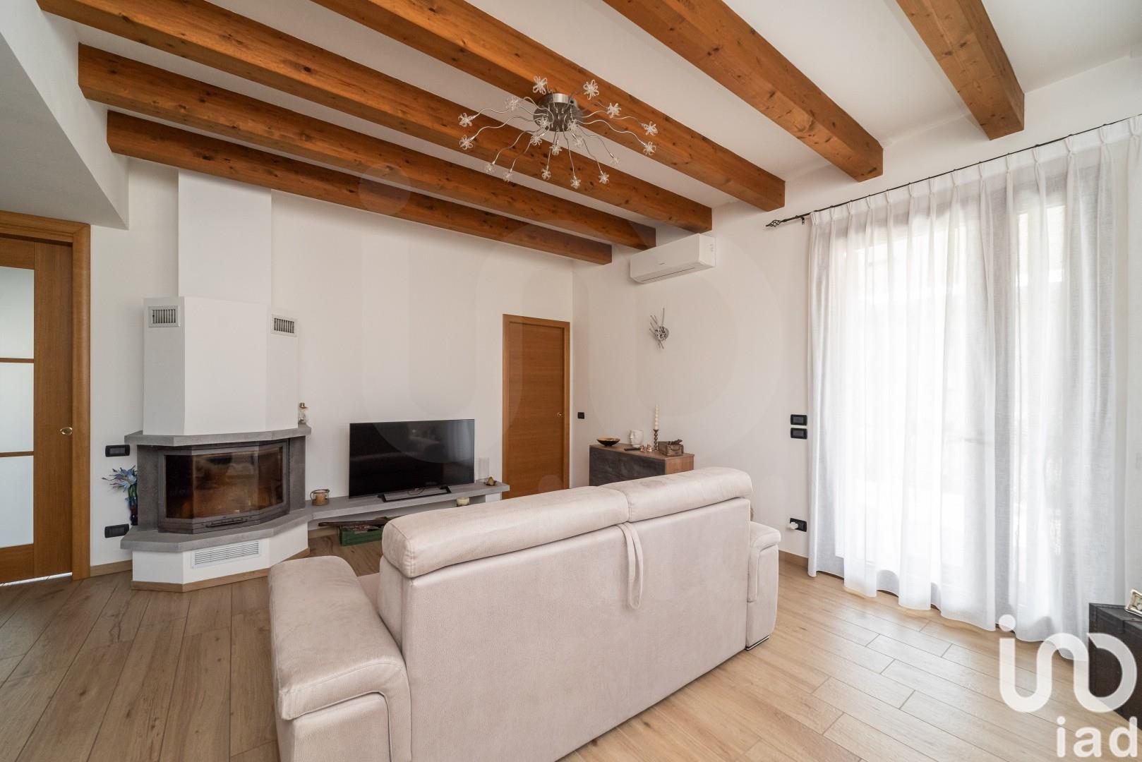 Sale Detached house / Villa 130 m² - 2 bedrooms - Albignasego