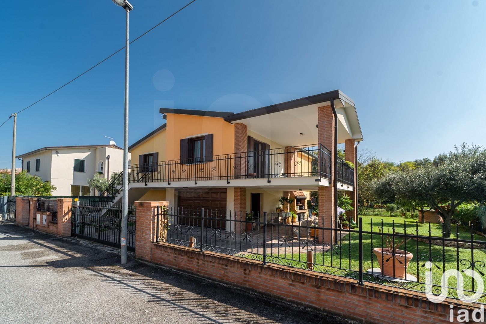 Sale Detached house / Villa 130 m² - 2 bedrooms - Albignasego