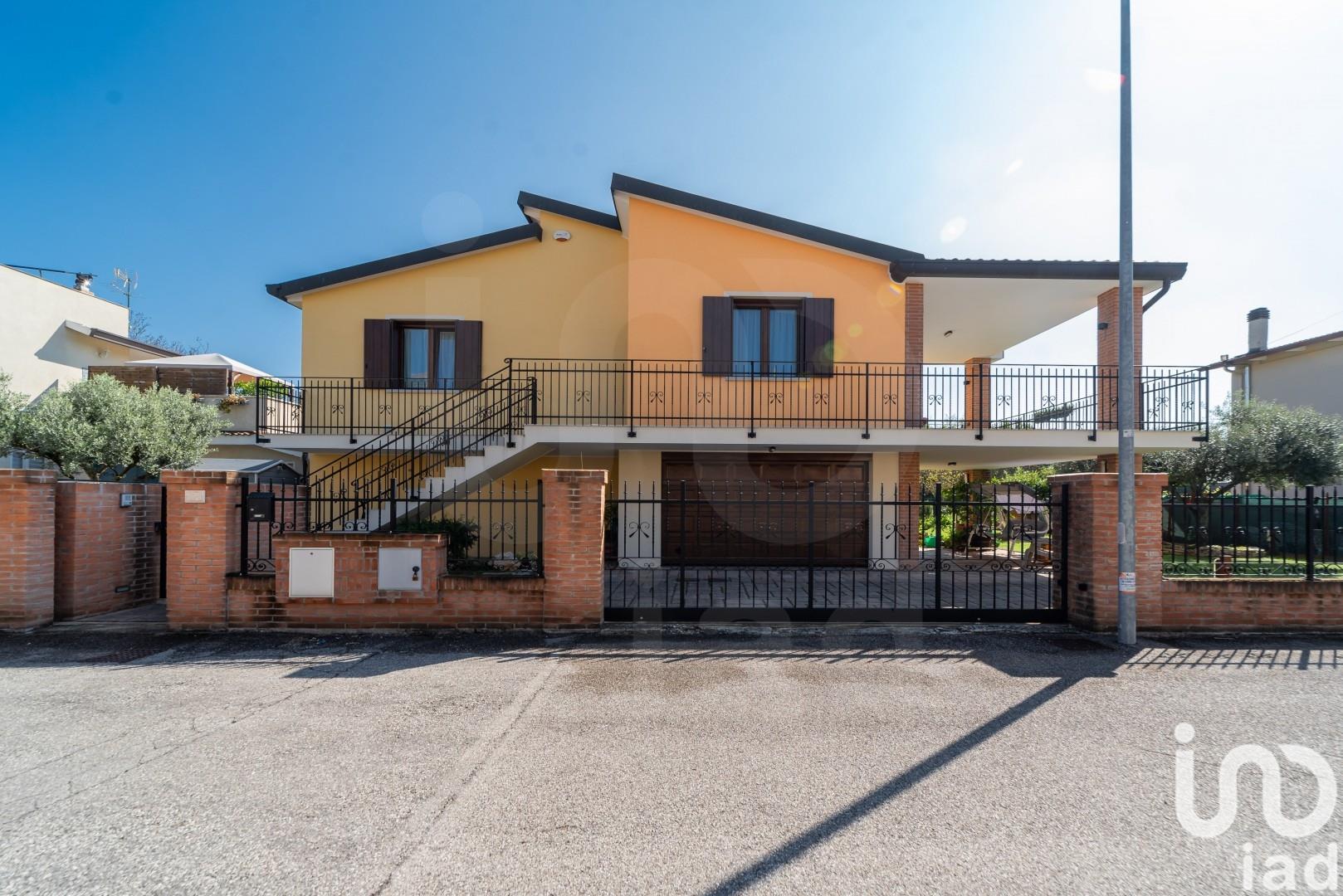 Sale Detached house / Villa 130 m² - 2 bedrooms - Albignasego