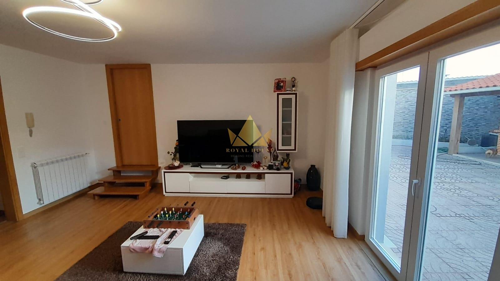 Cumpărare: Casă (2430)