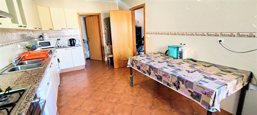 2 Bedroom Apartment ready to Live in Delgada, Bombarral