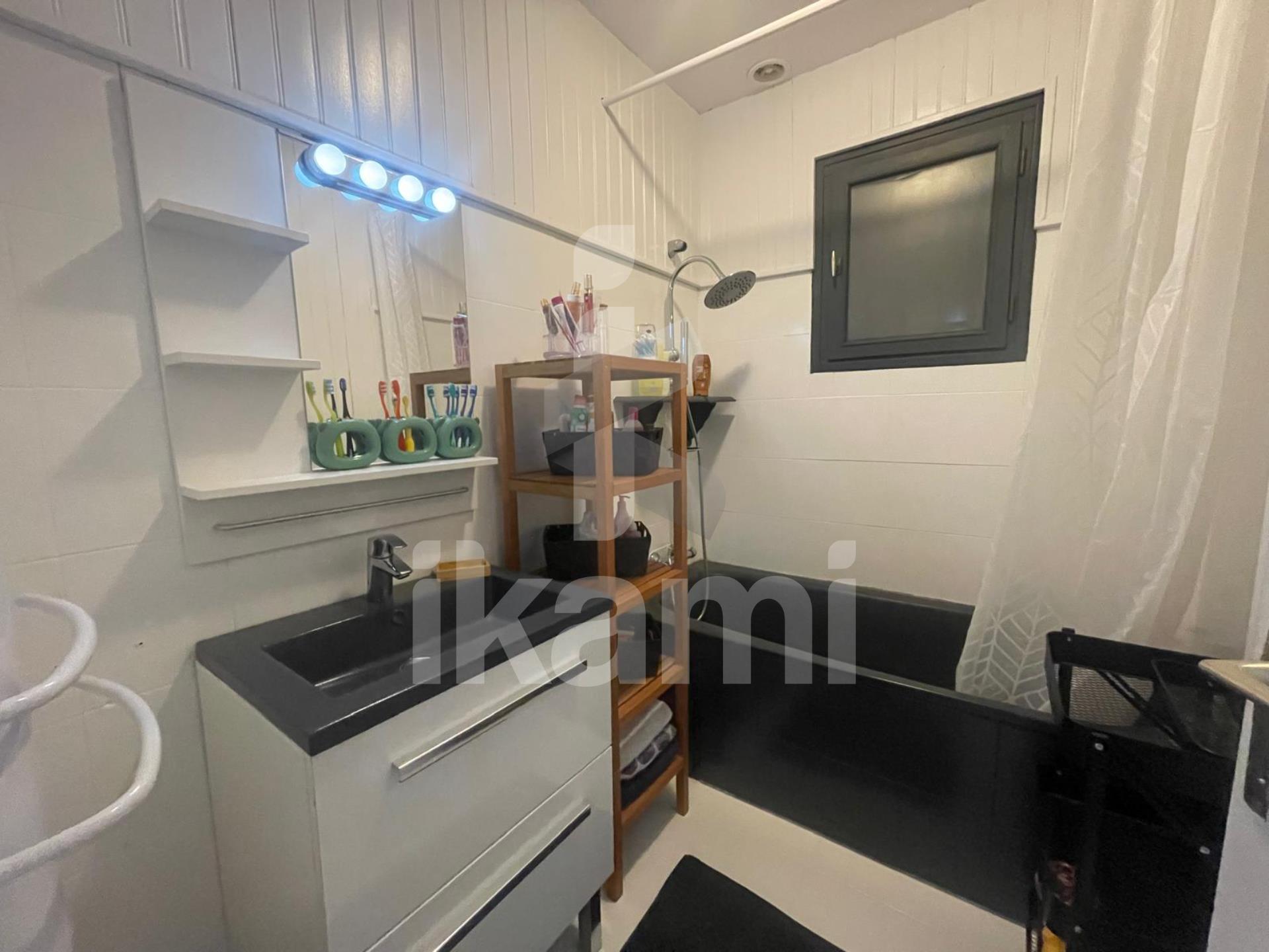 House 7 rooms 137 m2 - Echilleuses