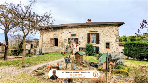 Saint Sauveur renovated farmhouse with swimming pool on a plot of 5,000 m2