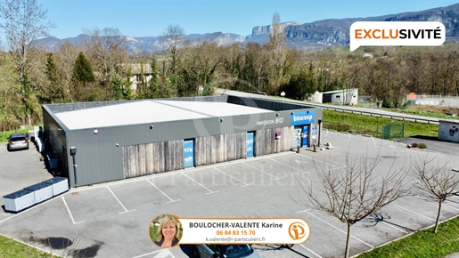 Commercial premises of 393 m2- Saint Jean En Royans