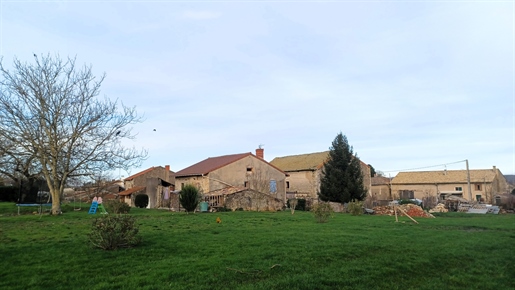 House of 118M2 with outbuildings and land 3km from Tournus