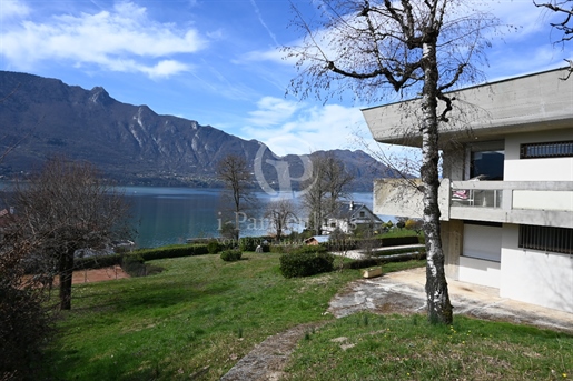 Property with panoramic view of Lake Bourget