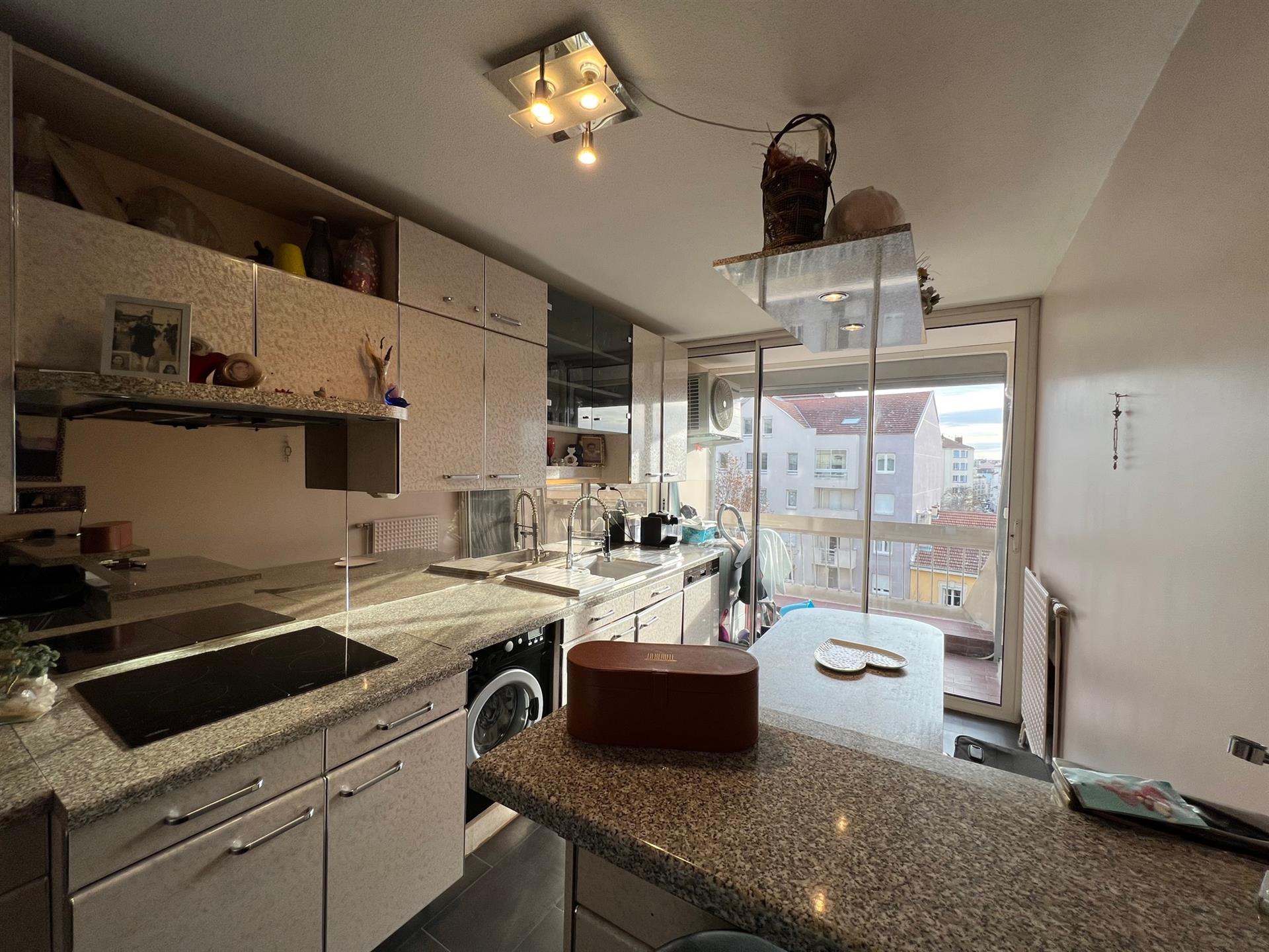 Apartment near Part-Dieu T4 86M2