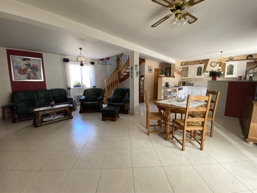 Au sud de Trégunc, belle maison avec piscine, à 2 pas de la plage