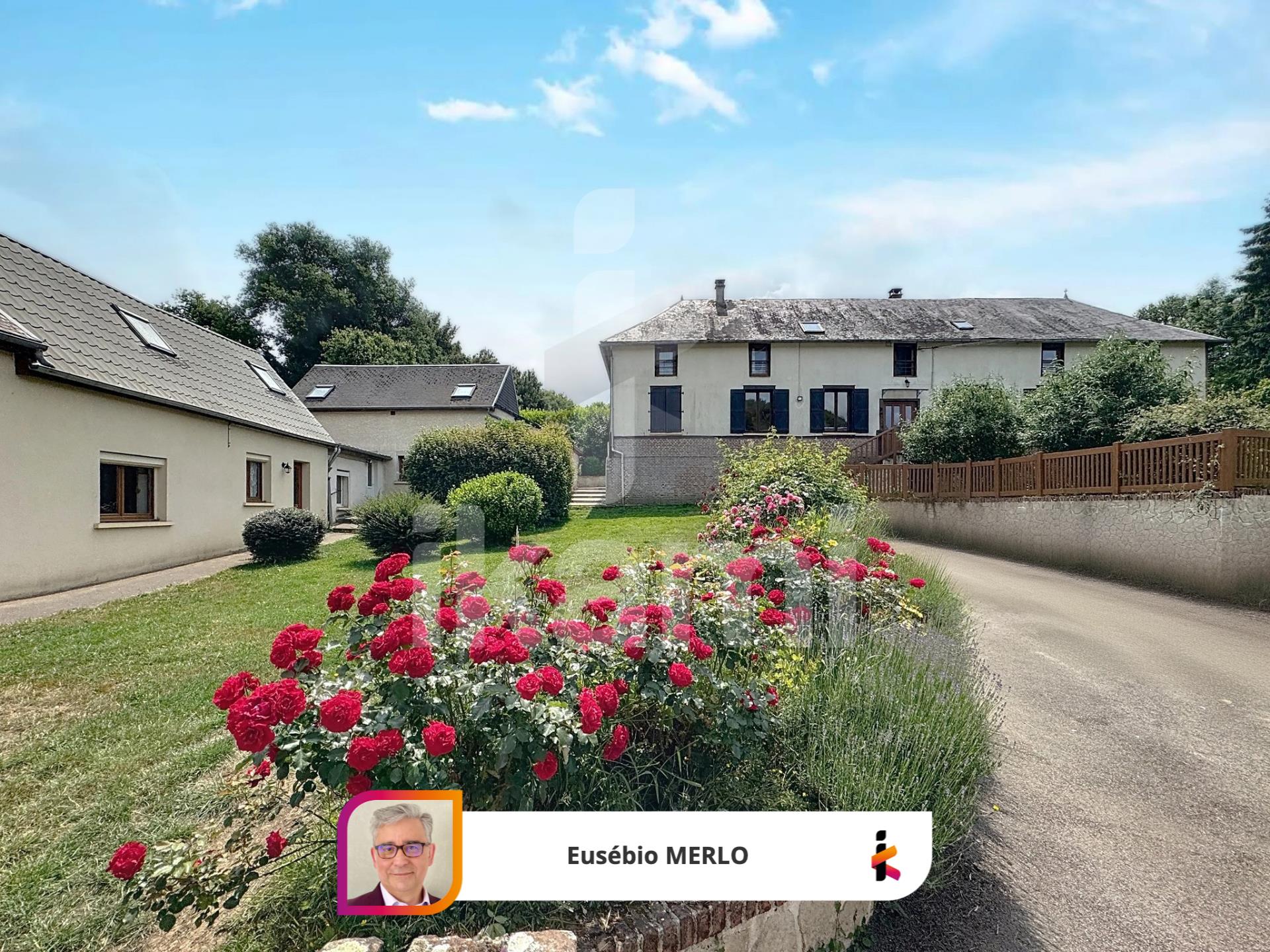 Houses, 7 properties, 21 rooms, 550m2 on land 2600 m2
