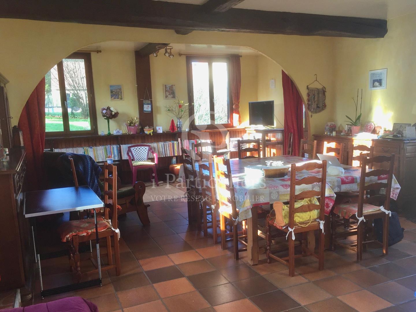 Houses, 7 properties, 21 rooms, 550m2 on land 2600 m2