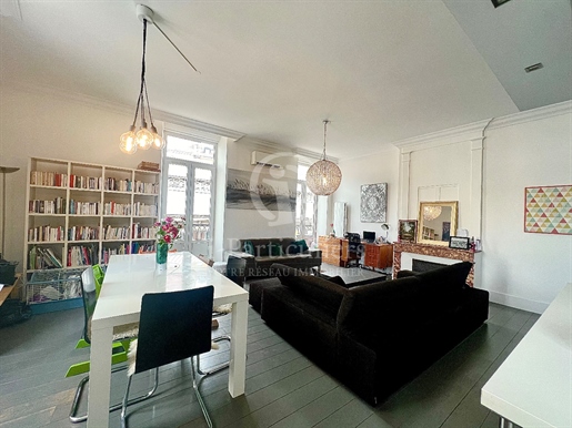 Apartment of 111 m2 in the hyper-center of Grenoble