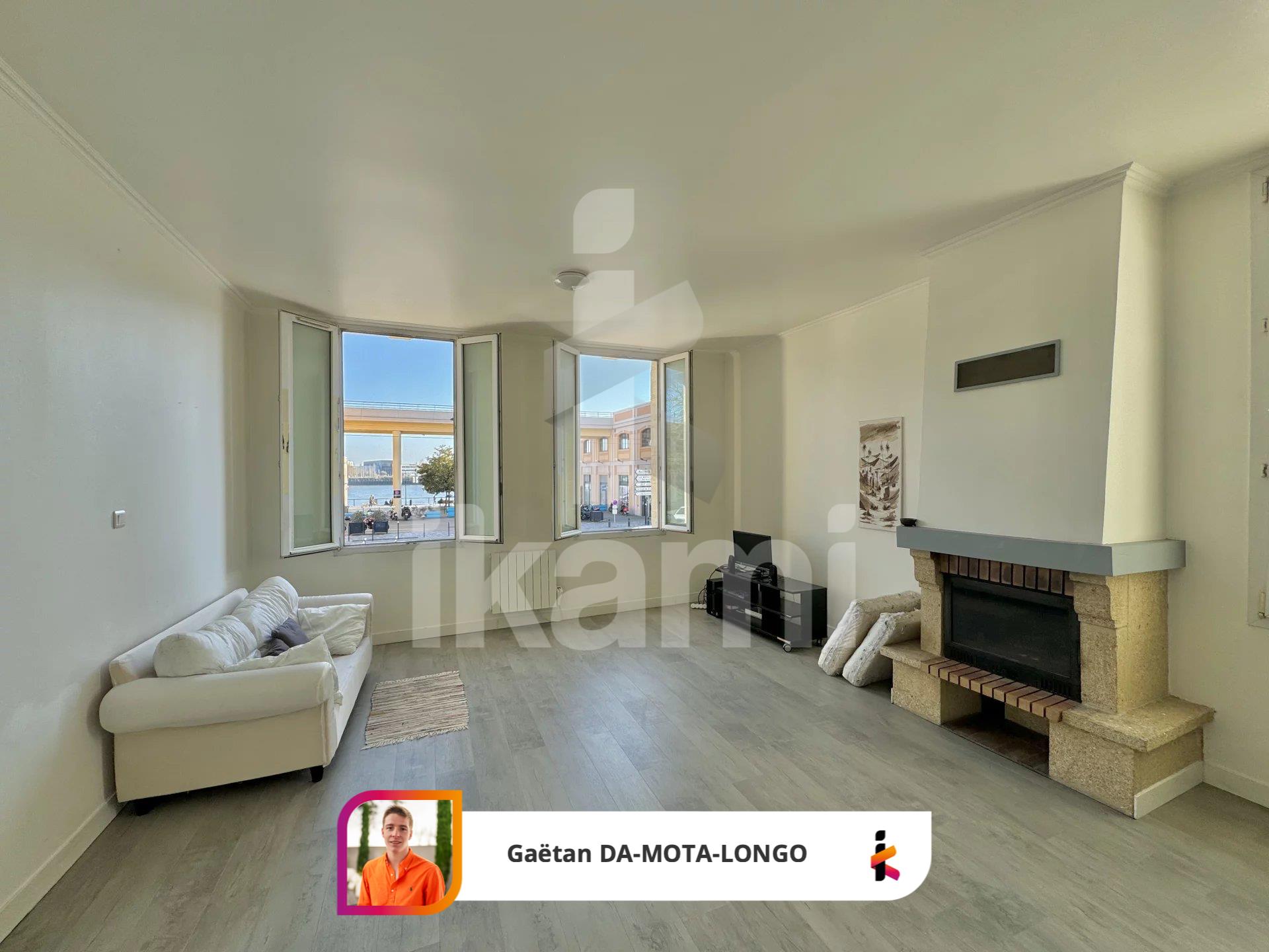 Superb duplex view of the banks of the Garonne