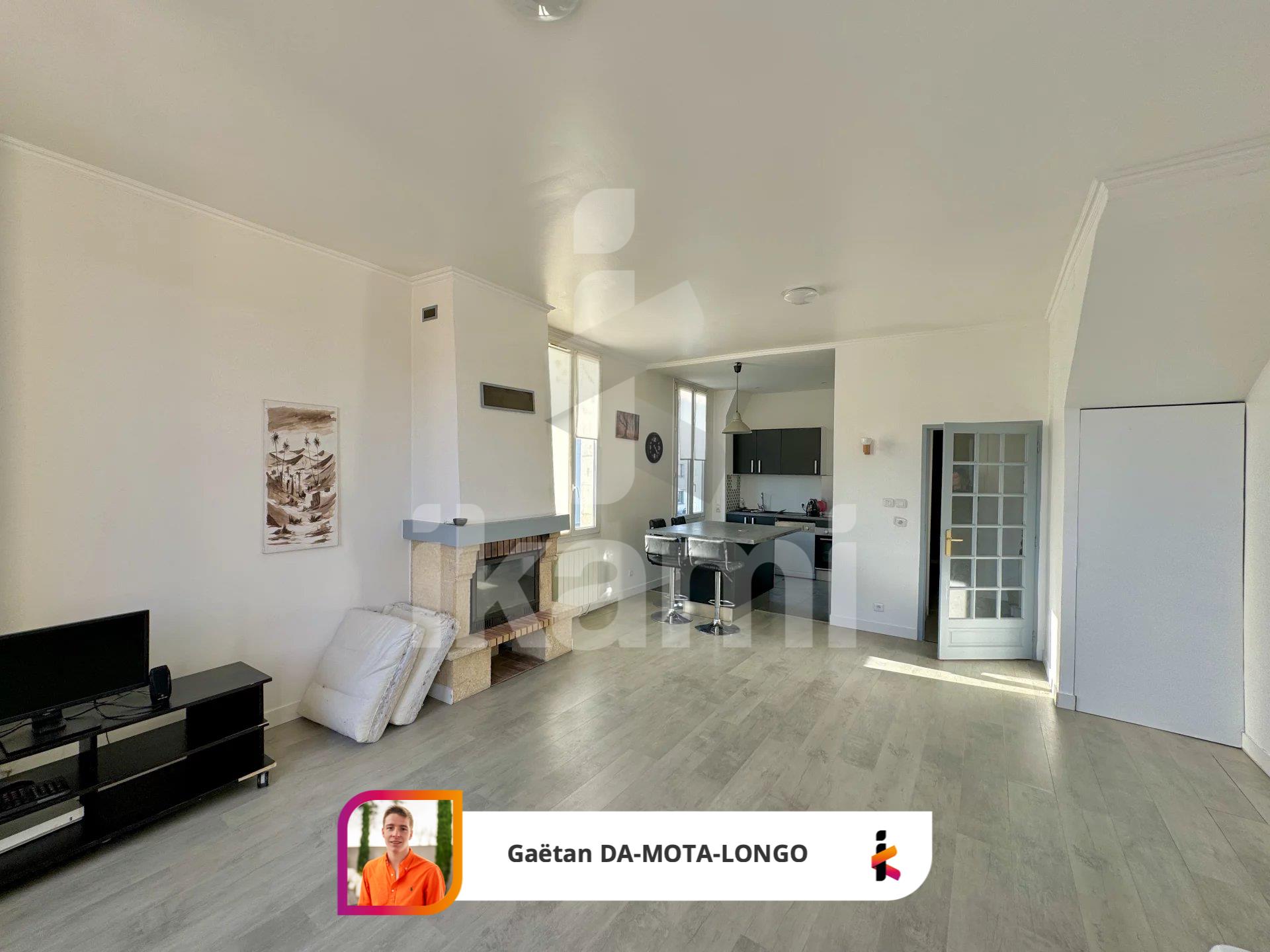Superb duplex view of the banks of the Garonne