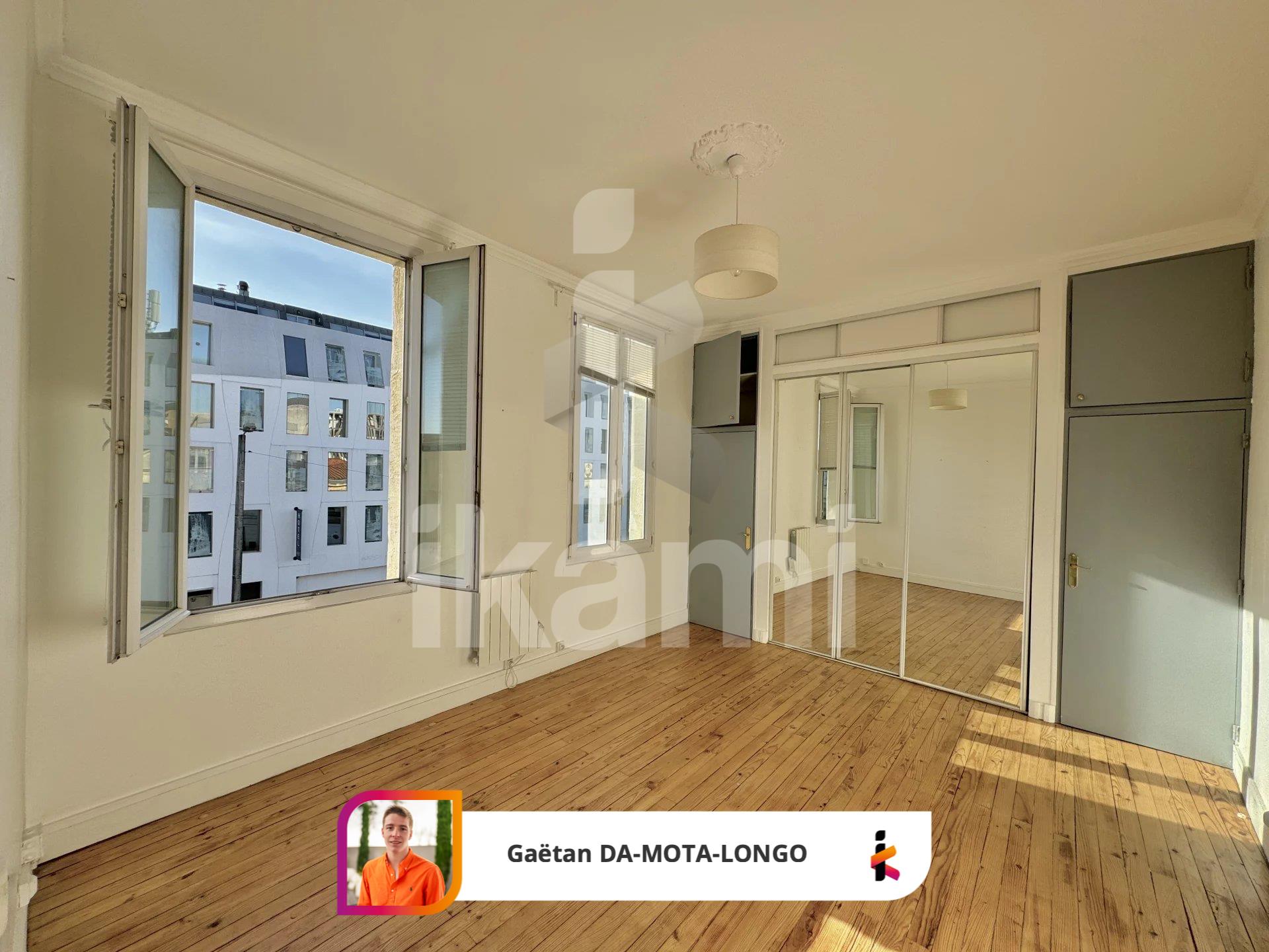 Superb duplex view of the banks of the Garonne