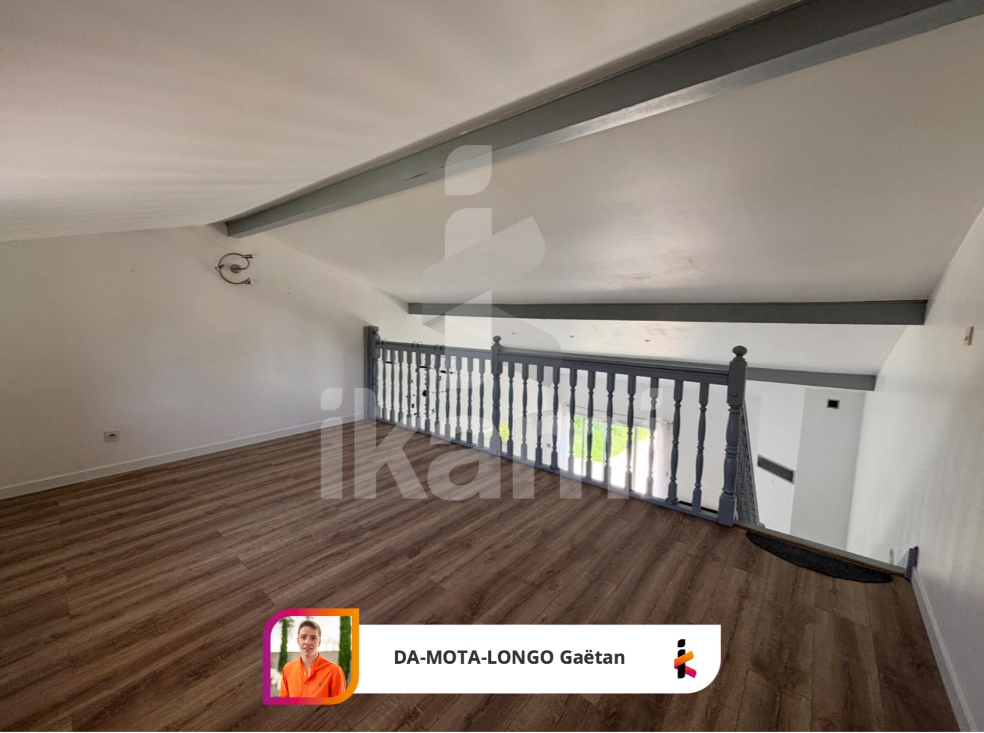 4 bedroom house with pool and mezzanine Quiet environment