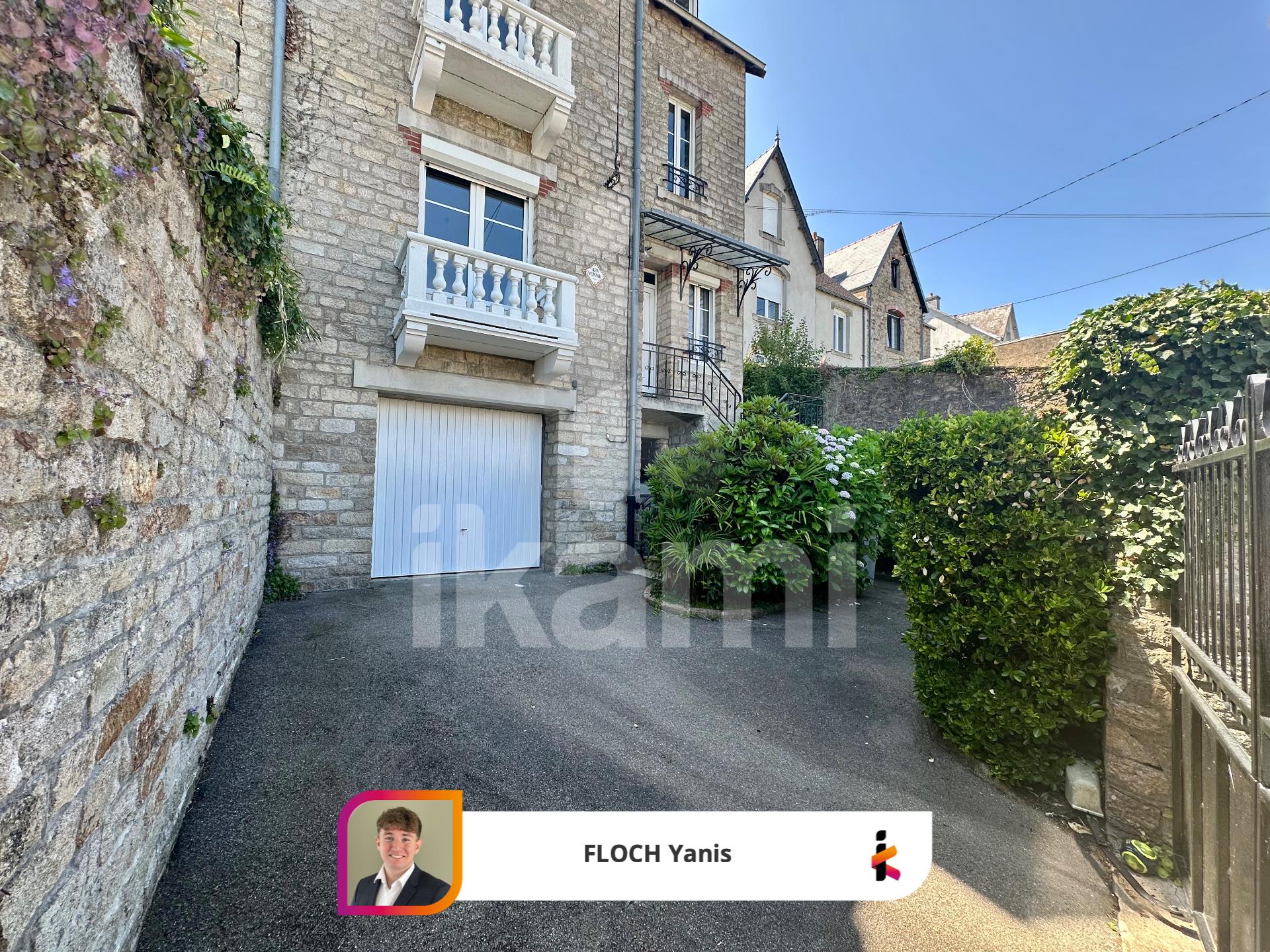Charming house from the 30s with garden, veranda and terrace a stone's throw from the train station
