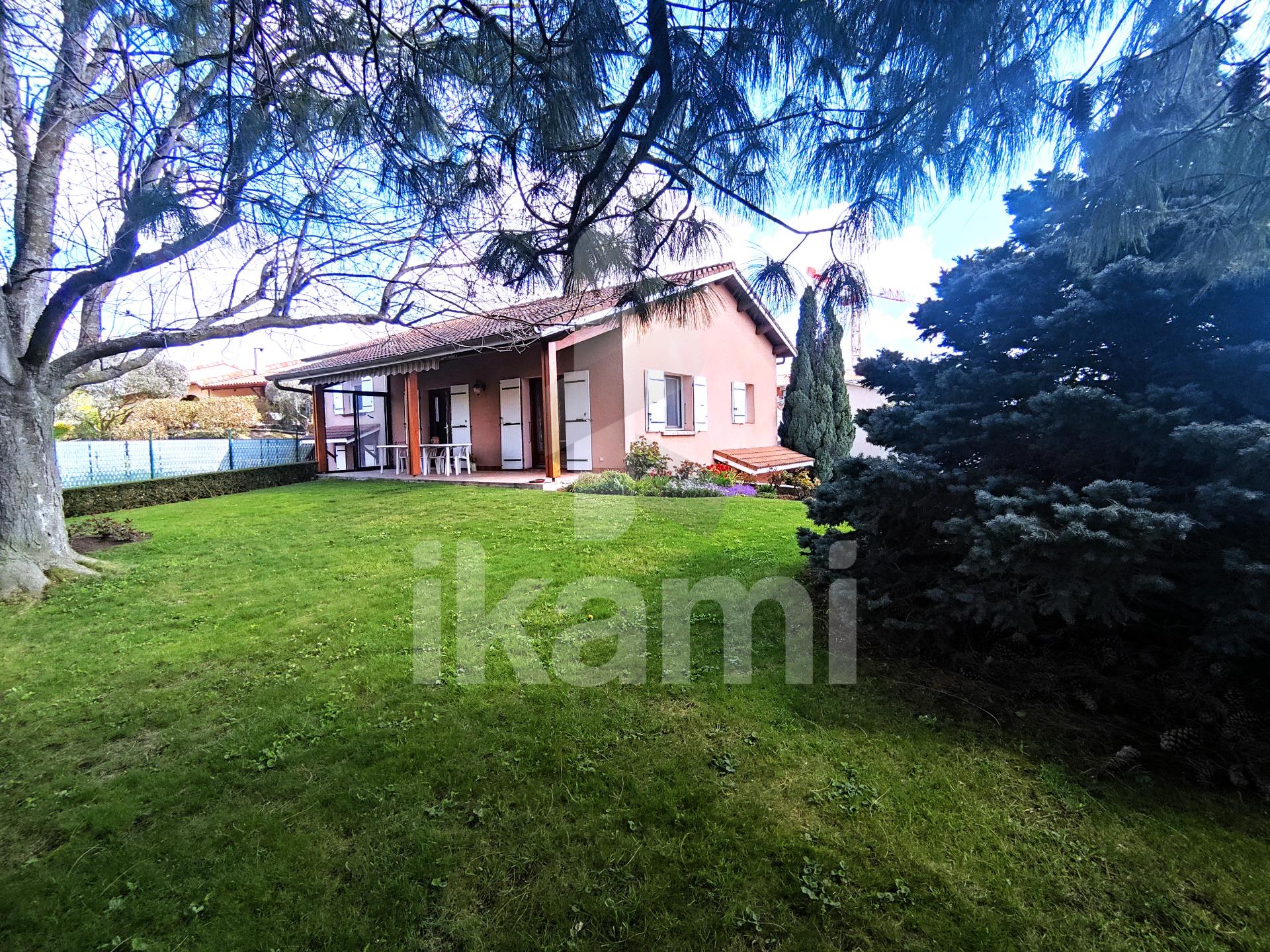 Architect's house of 161 m2 - 4 bedrooms - Land 905 m2 on Génissieux