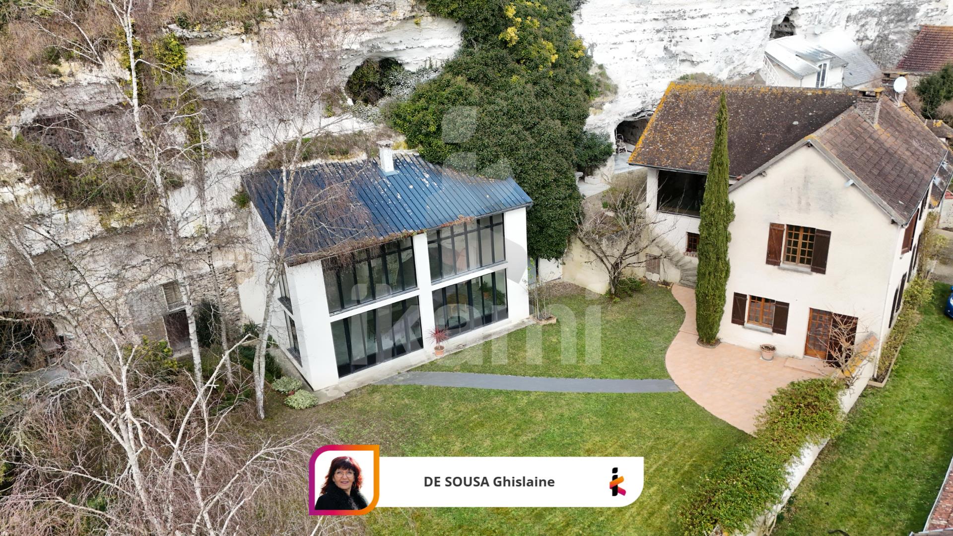 An atypical refuge in an enchanting setting