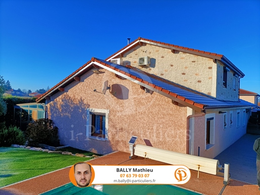 Spacious house of 210 m2 in Valencin