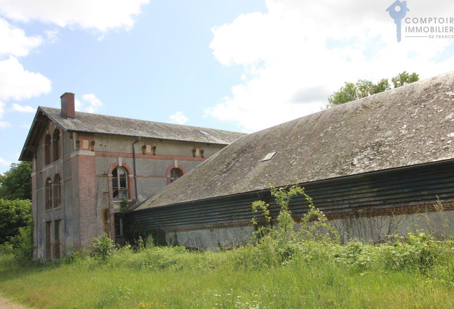 Dpt Eure (27) for sale 17th and 18th century castle and its many outbuildings