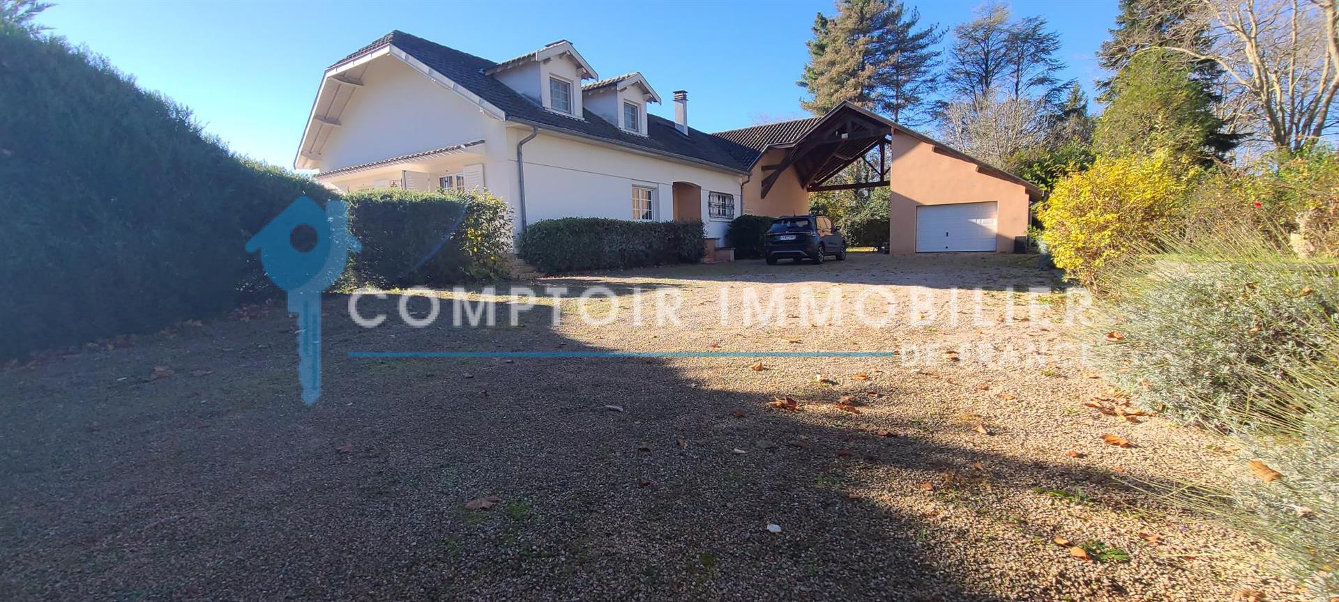 Dpt Haute-Garonne 31 - For sale - 7-room townhouse of 368 m2 on 4490 m2 of land with swimming pool a
