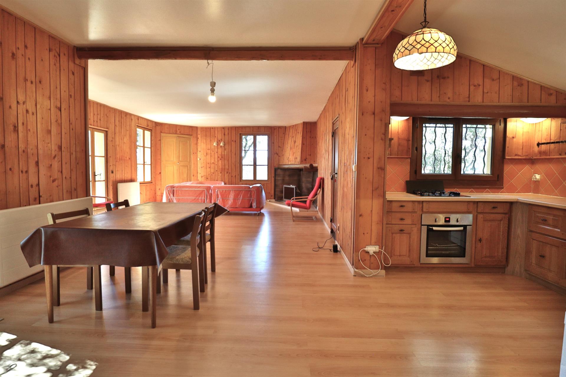 Dept 84 - For sale - House of approximately 119 m2 with 40 m2 garage on land of 2020 m2, swimming po