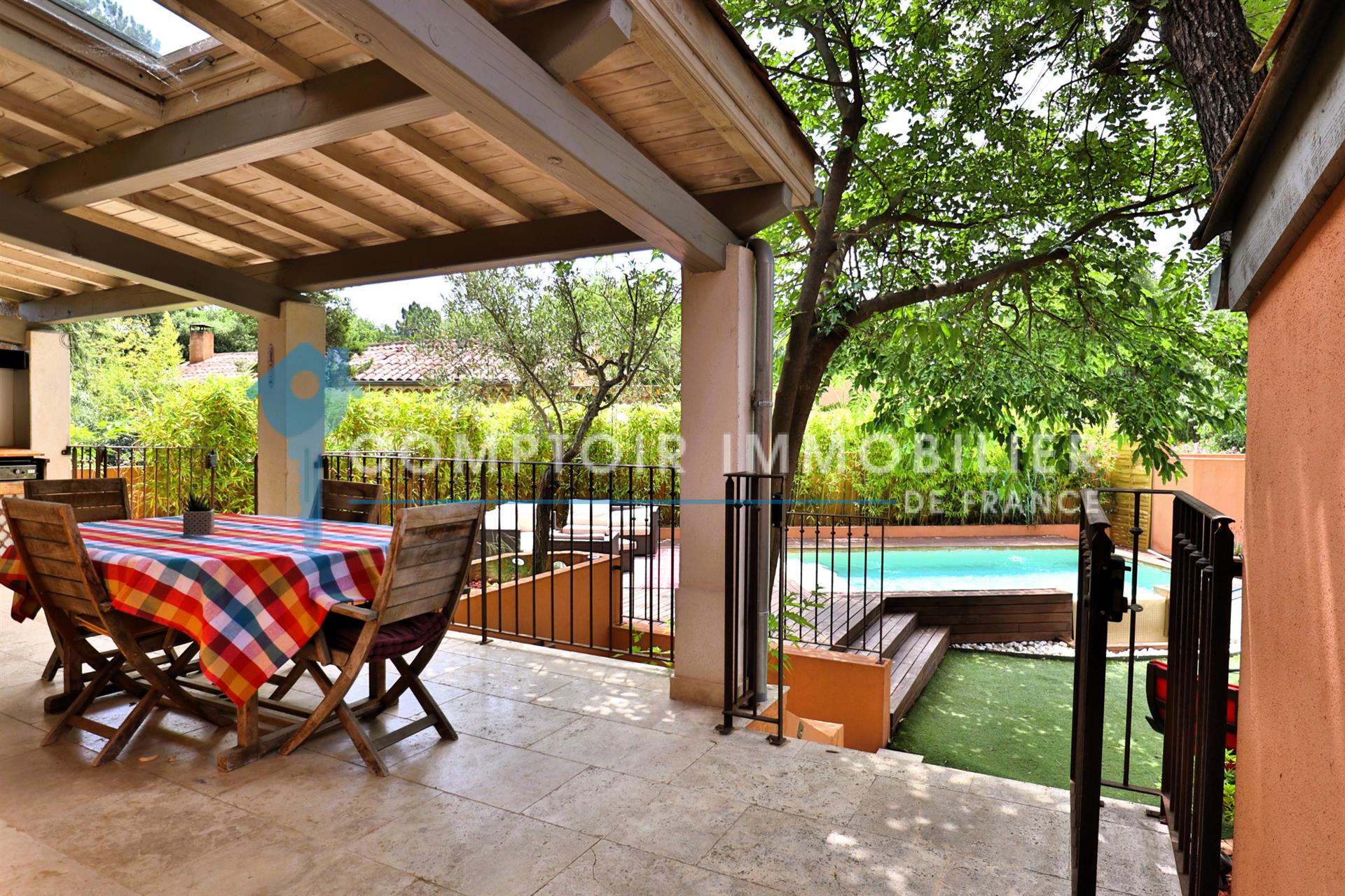 Compra: Vivenda (84220)