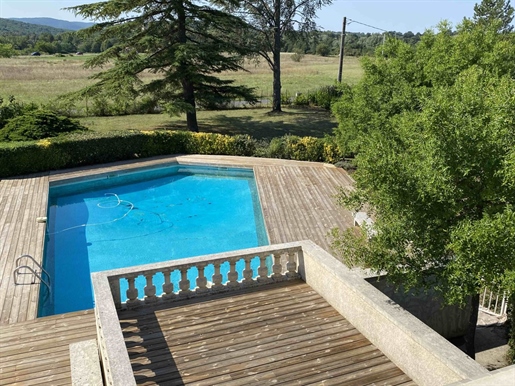 Barjac, Large house with swimming pool.