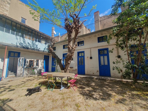 Unique! House with 2 studios, courtyard, garage and pool in central Beziers