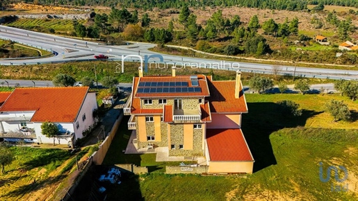 Home / Villa with 5 Rooms in Pinhel with 240,00 m²