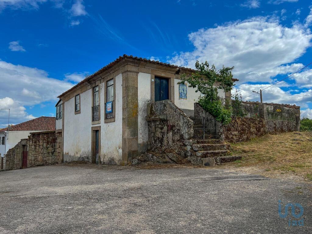 Home / Villa met 3 kamers in Cótimos met 498,00 m²