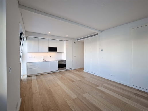 New studio flat in Marquês de Pombal - Lisbon