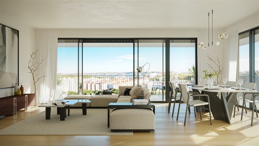 Luxury 3 bedroom flat in the prestigious Citti Miraflores development
