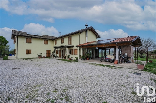 Sprzedaż Dom wolnostojący / Willa 235 m² - 5 sypialni - Castions di Strada