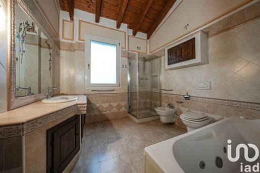 Sale Detached house / Villa 269 m² - 4 bedrooms - Fiscaglia