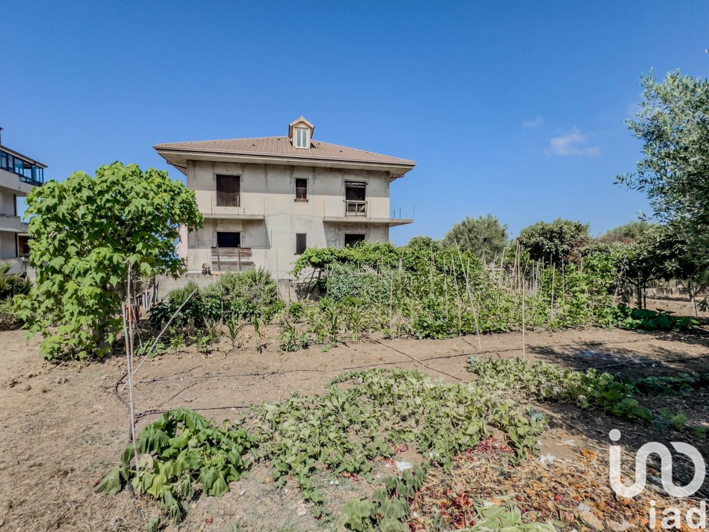 Sale Building / Building 406 m² - Joppolo