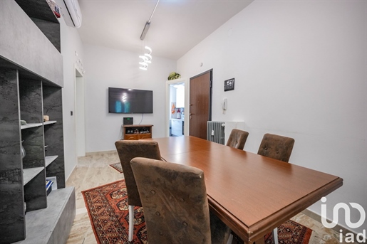 Sale Apartment 110 m² - 3 bedrooms - Parma