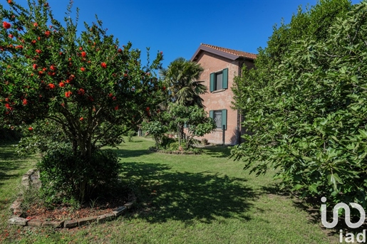 Detached house / Villa 350 m² - 4 bedrooms - Ostellato