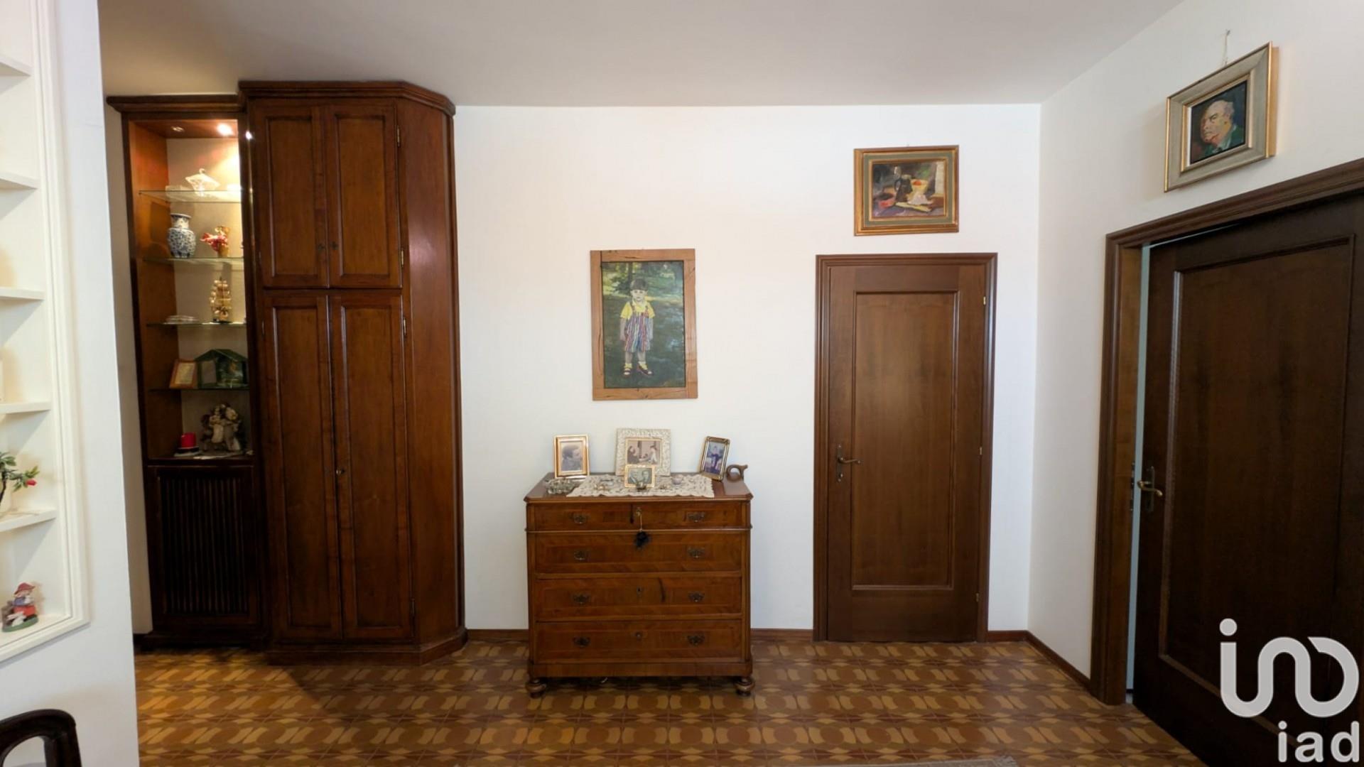 Sale Apartment 135 m² - 2 bedrooms - Parma