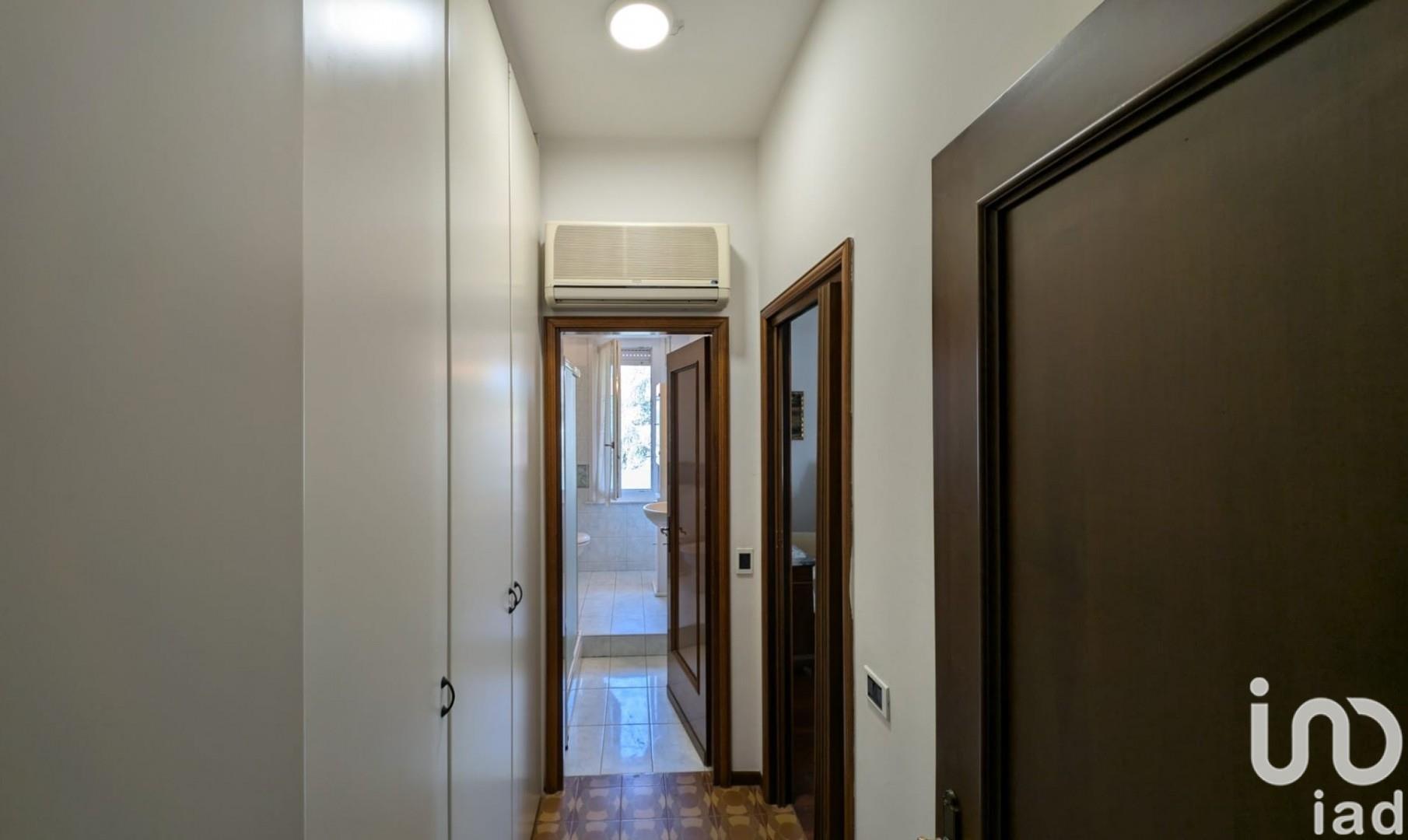 Sale Apartment 135 m² - 2 bedrooms - Parma